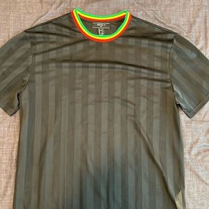 Medium: Forever 21 Mesh Top